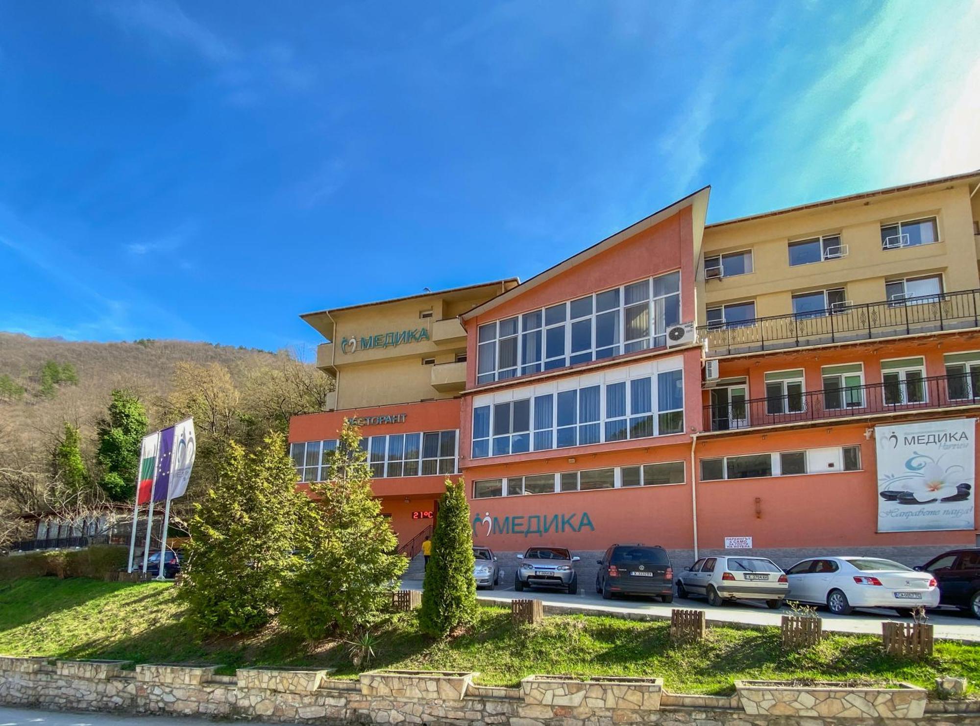 Balneo Comlex Medica Narechen Hotel Narechenski Bani Buitenkant foto